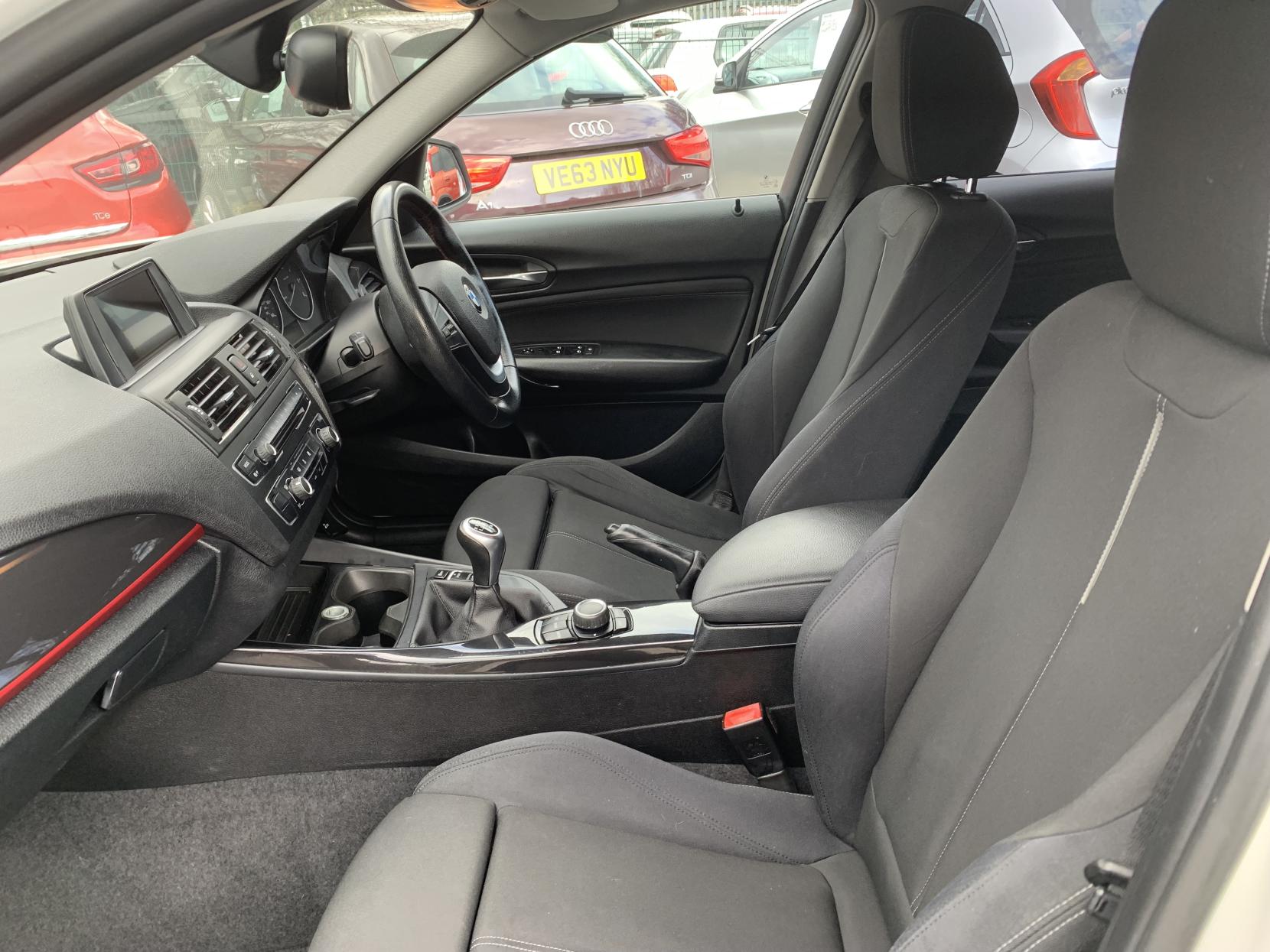 BMW 1 Series 2.0 116d Sport Hatchback 5dr Diesel Manual Euro 5 (s/s) (116 ps)