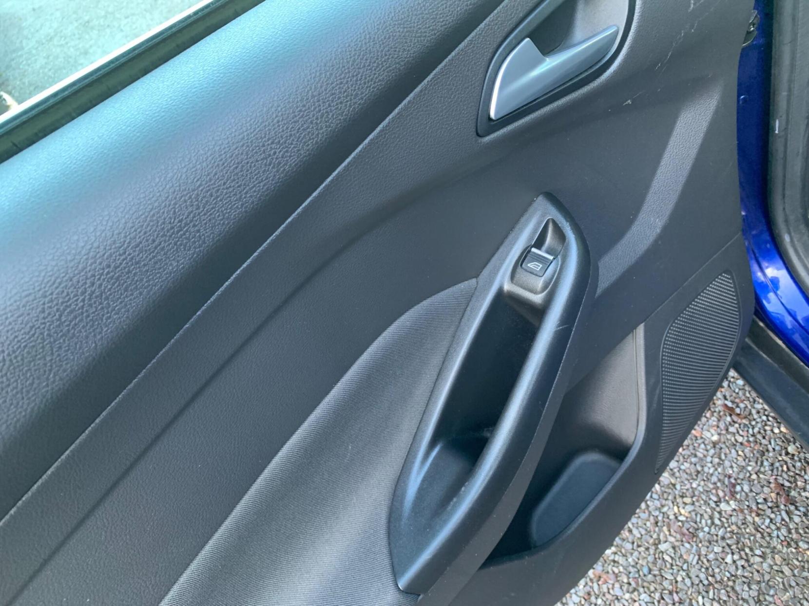 Ford Focus 1.5 TDCi Titanium Euro 6 (s/s) 5dr