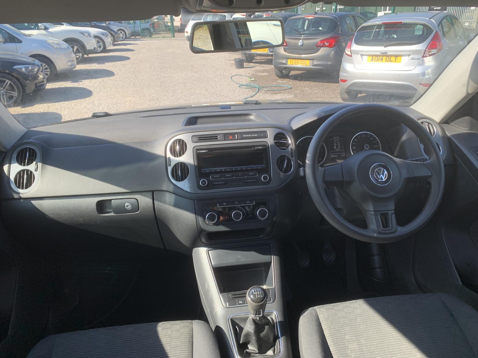 Volkswagen Tiguan 2.0 TDI BlueMotion Tech S SUV 5dr Diesel Manual 2WD Euro 5 (s/s) (110 ps)