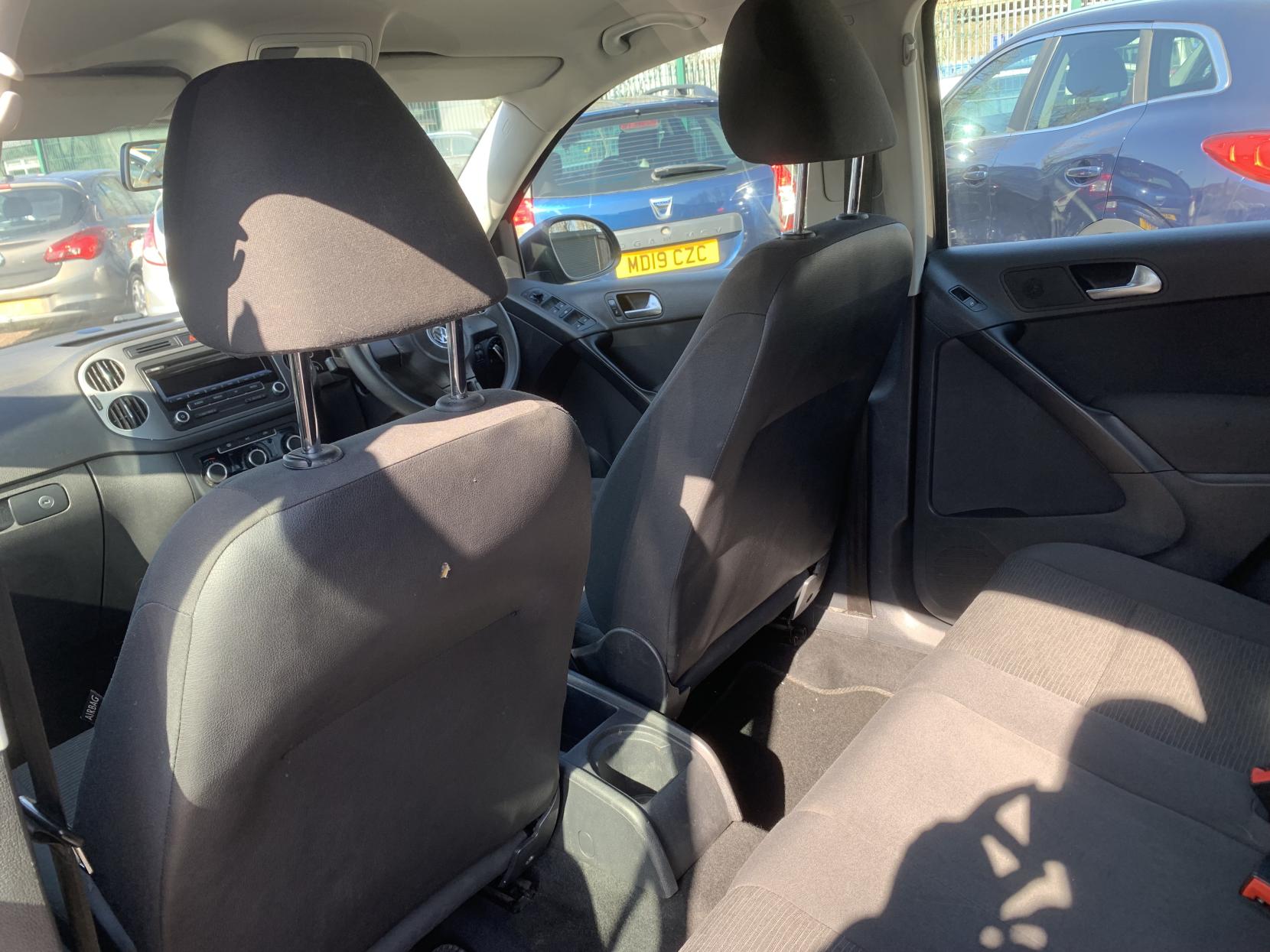 Volkswagen Tiguan 2.0 TDI BlueMotion Tech S SUV 5dr Diesel Manual 2WD Euro 5 (s/s) (110 ps)