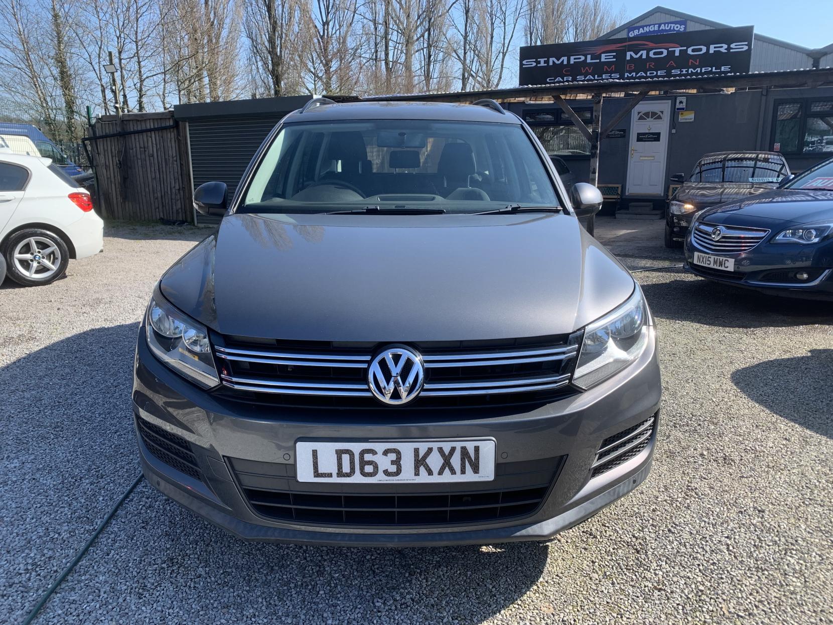 Volkswagen Tiguan 2.0 TDI BlueMotion Tech S SUV 5dr Diesel Manual 2WD Euro 5 (s/s) (110 ps)