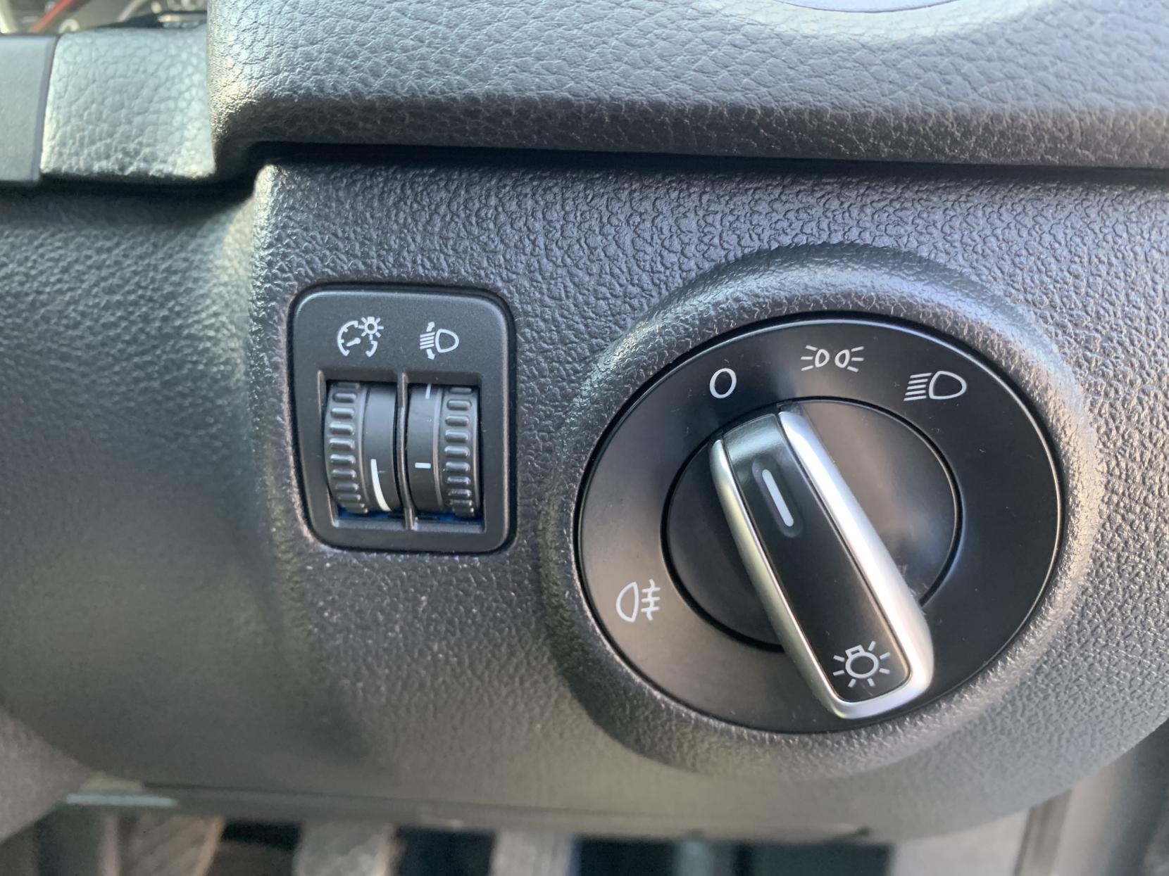 Volkswagen Tiguan 2.0 TDI BlueMotion Tech S SUV 5dr Diesel Manual 2WD Euro 5 (s/s) (110 ps)