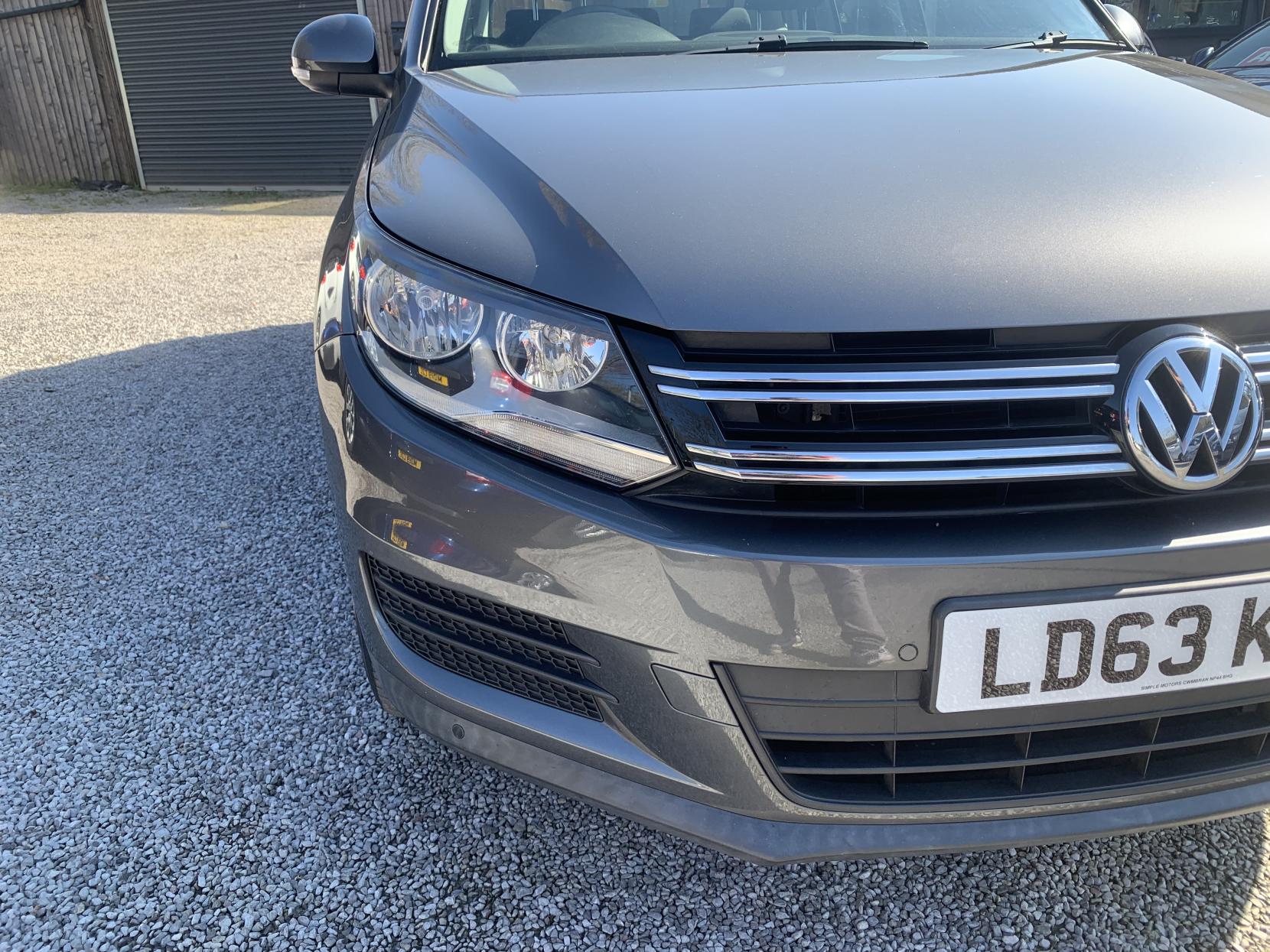 Volkswagen Tiguan 2.0 TDI BlueMotion Tech S SUV 5dr Diesel Manual 2WD Euro 5 (s/s) (110 ps)