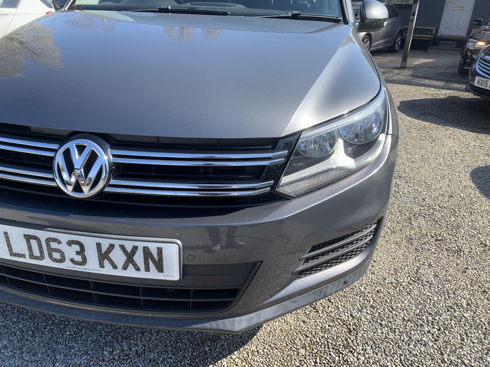 Volkswagen Tiguan 2.0 TDI BlueMotion Tech S SUV 5dr Diesel Manual 2WD Euro 5 (s/s) (110 ps)