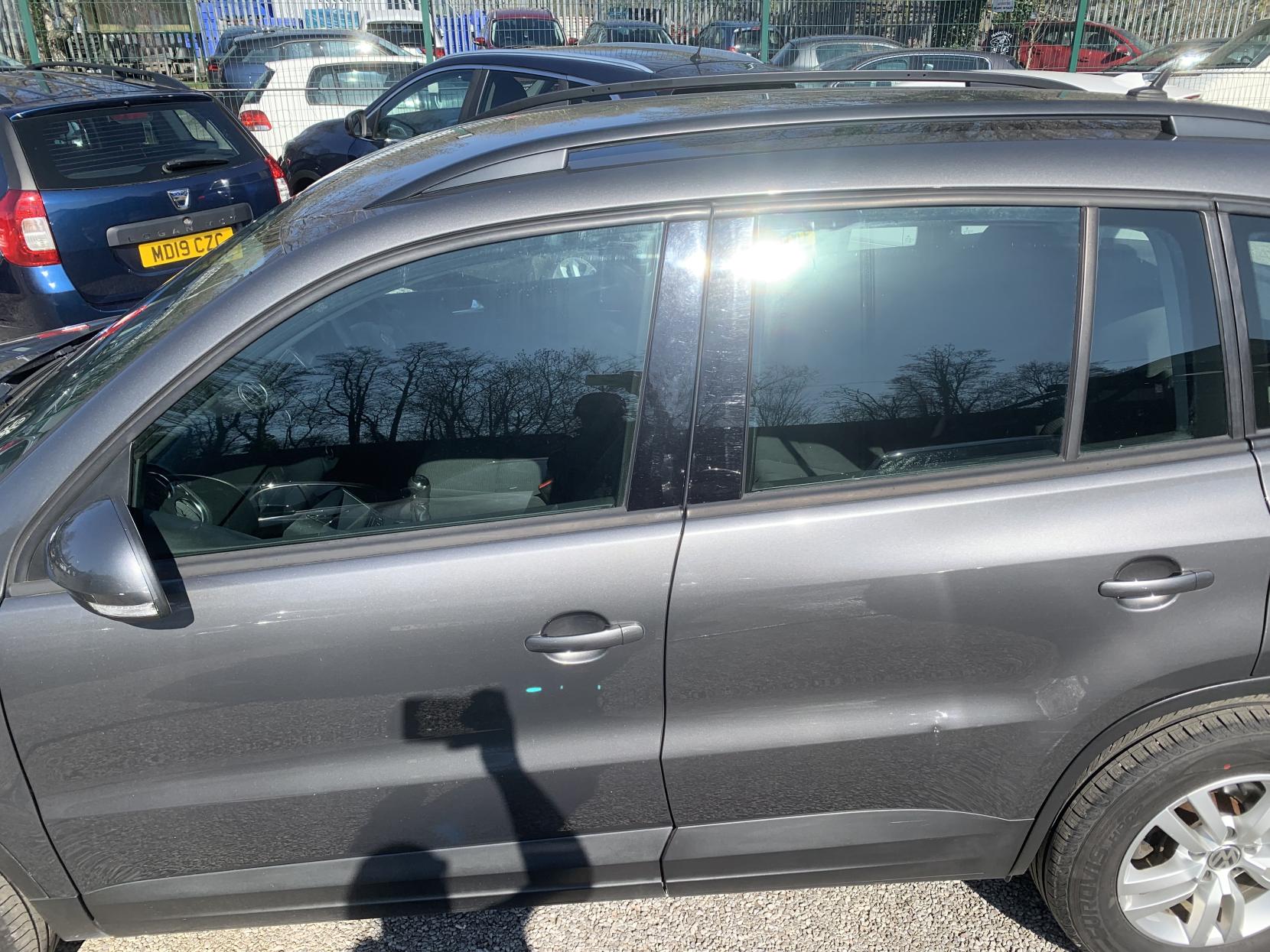 Volkswagen Tiguan 2.0 TDI BlueMotion Tech S SUV 5dr Diesel Manual 2WD Euro 5 (s/s) (110 ps)