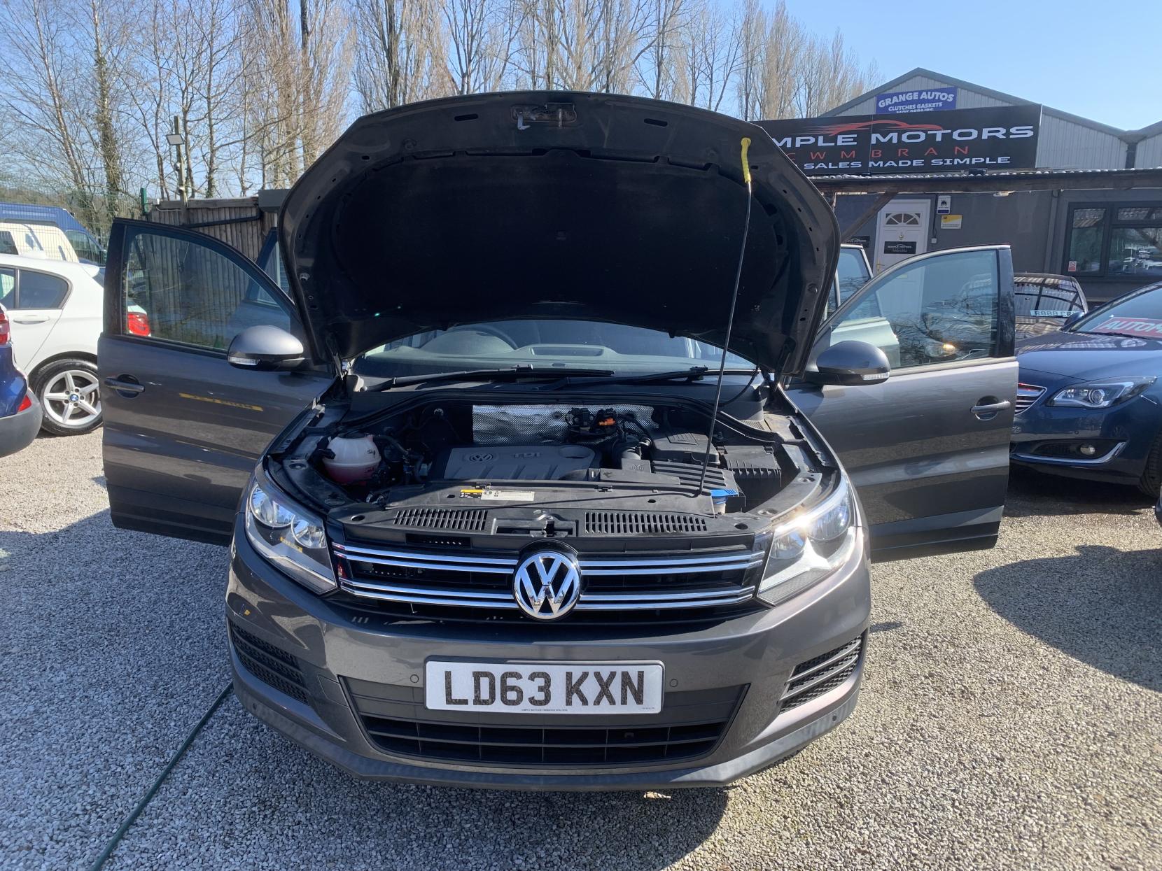 Volkswagen Tiguan 2.0 TDI BlueMotion Tech S SUV 5dr Diesel Manual 2WD Euro 5 (s/s) (110 ps)