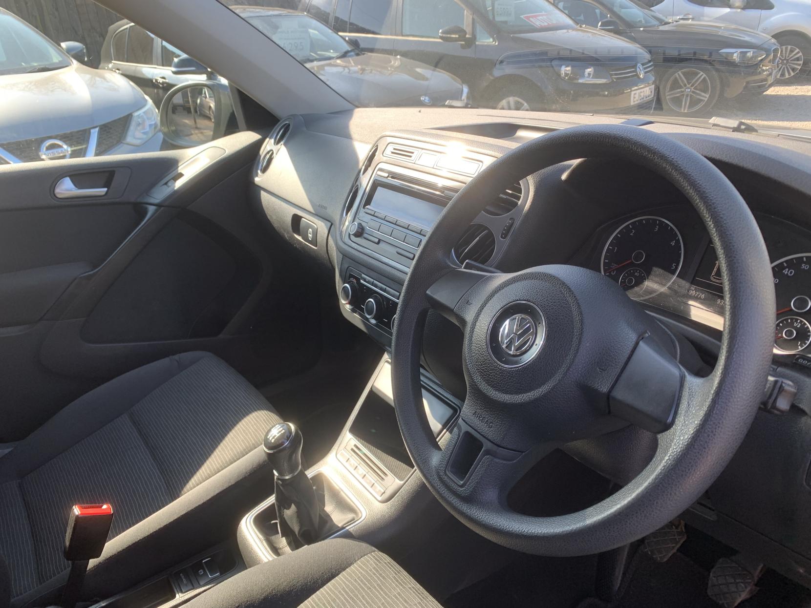 Volkswagen Tiguan 2.0 TDI BlueMotion Tech S SUV 5dr Diesel Manual 2WD Euro 5 (s/s) (110 ps)