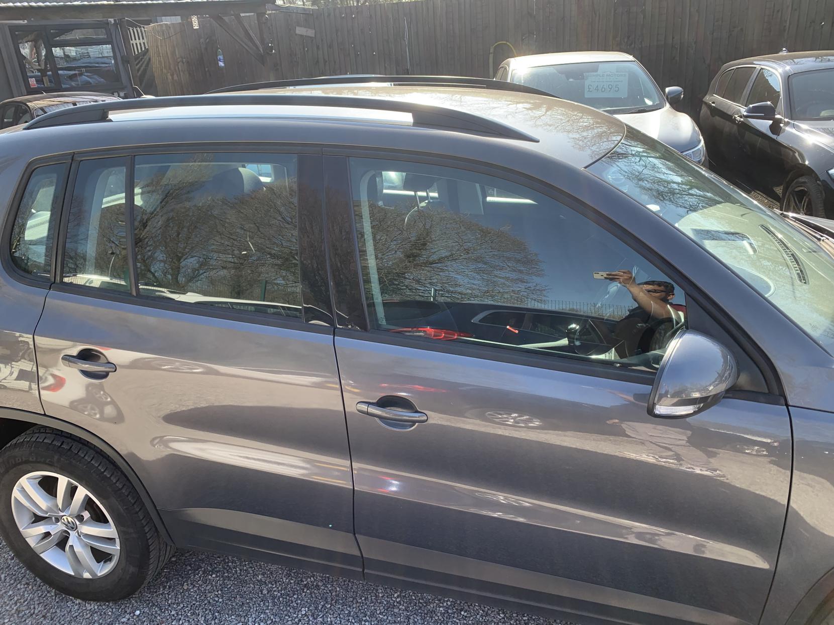 Volkswagen Tiguan 2.0 TDI BlueMotion Tech S SUV 5dr Diesel Manual 2WD Euro 5 (s/s) (110 ps)