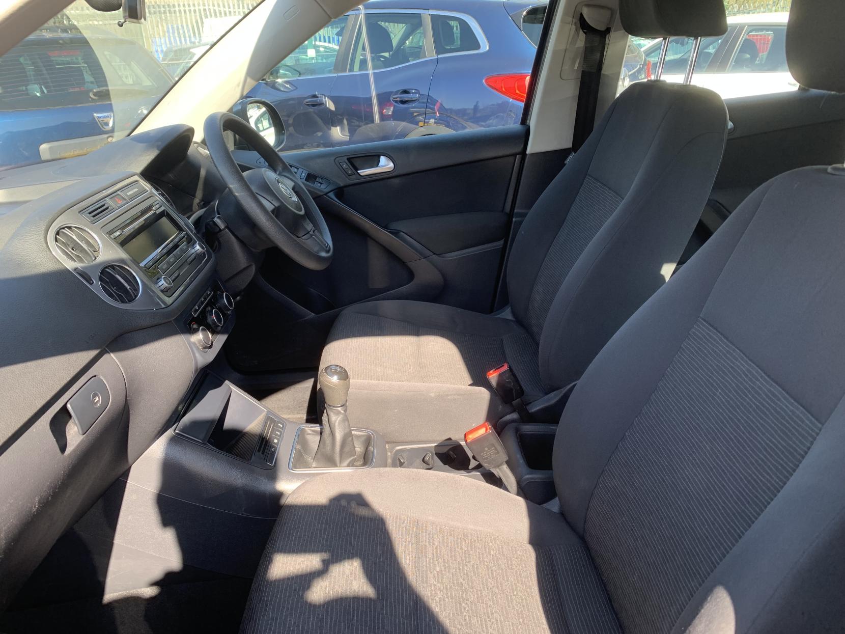 Volkswagen Tiguan 2.0 TDI BlueMotion Tech S SUV 5dr Diesel Manual 2WD Euro 5 (s/s) (110 ps)