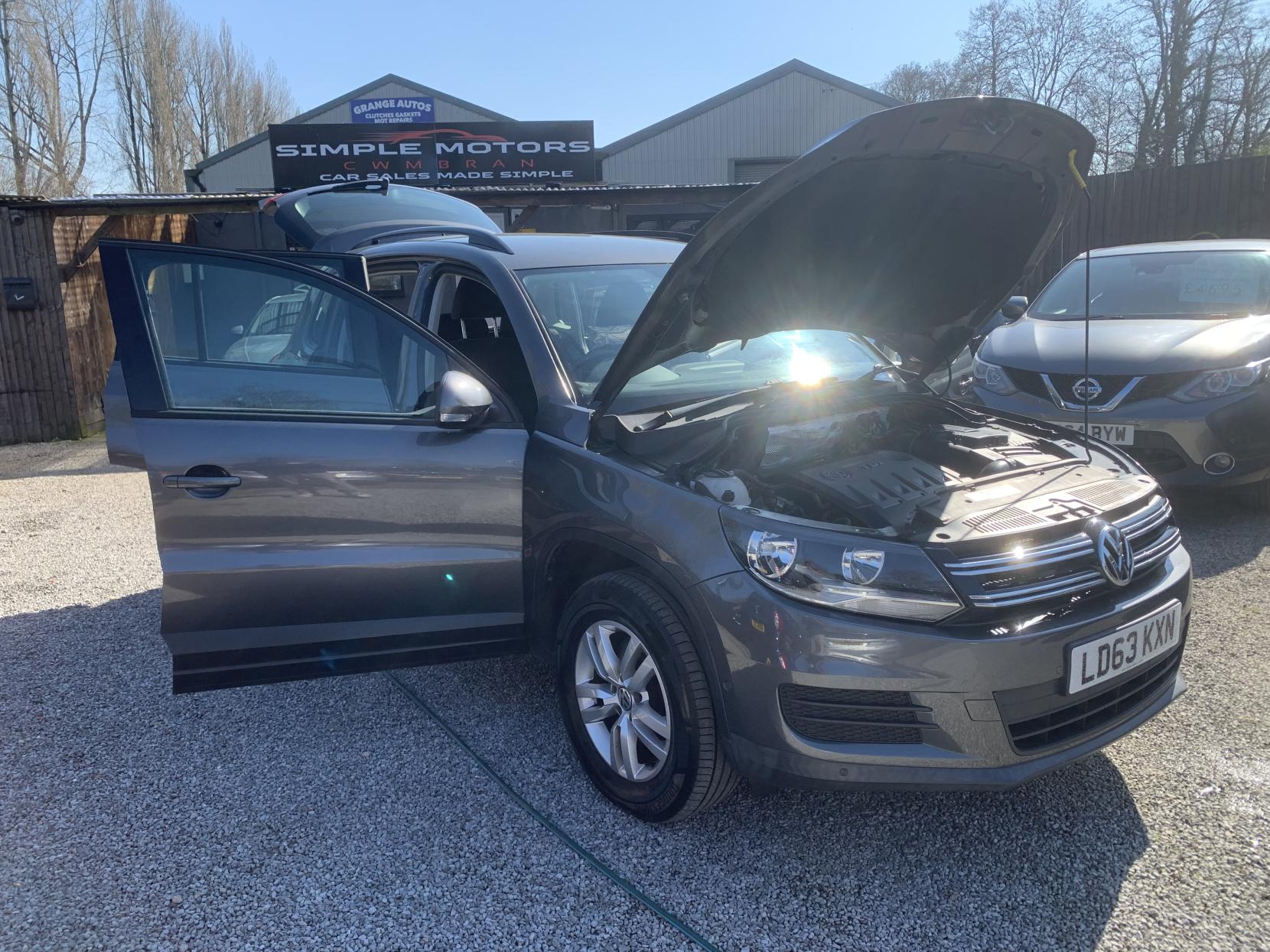 Volkswagen Tiguan 2.0 TDI BlueMotion Tech S SUV 5dr Diesel Manual 2WD Euro 5 (s/s) (110 ps)