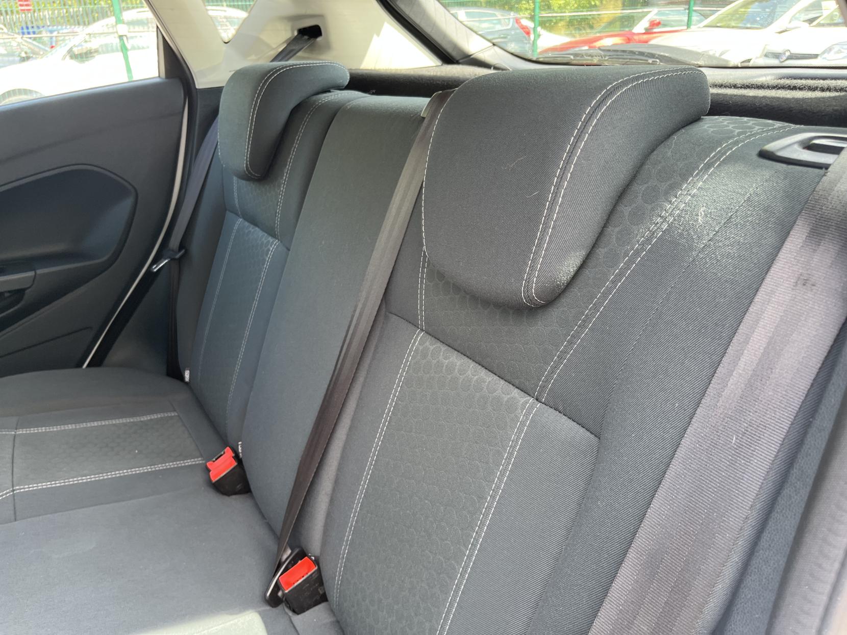 2012 00 FORD FIESTA