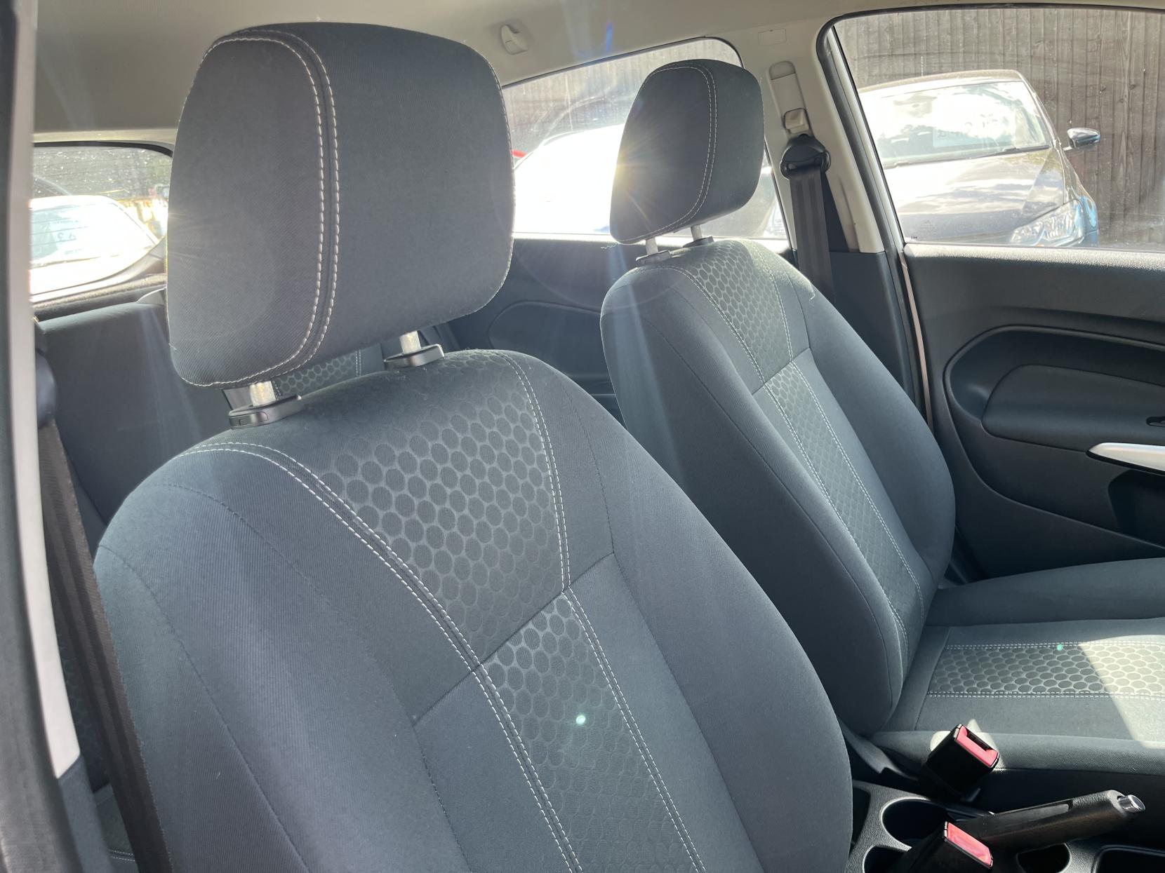 2012 00 FORD FIESTA