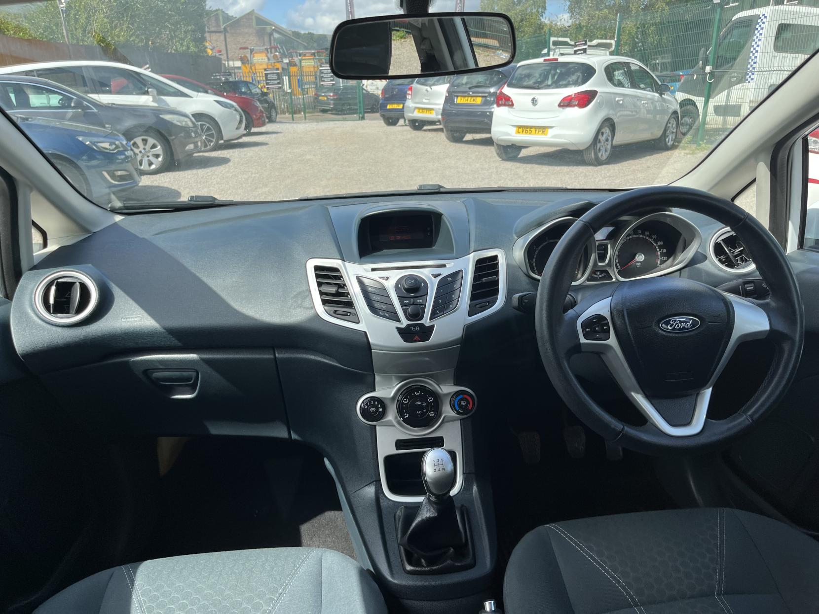 2012 00 FORD FIESTA
