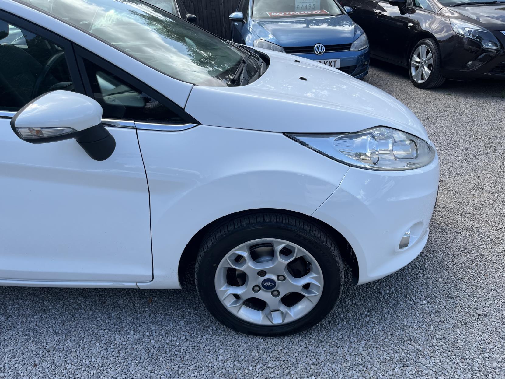 2012 00 FORD FIESTA