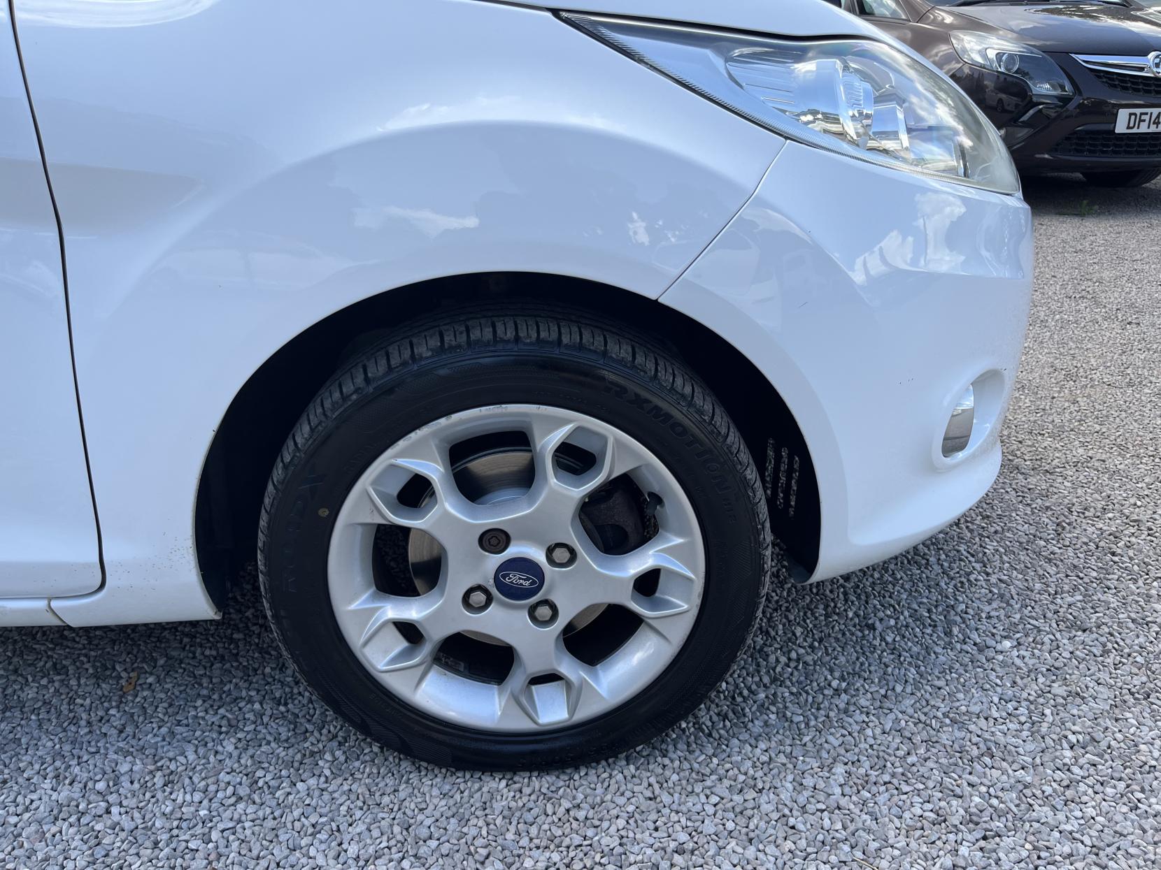 2012 00 FORD FIESTA