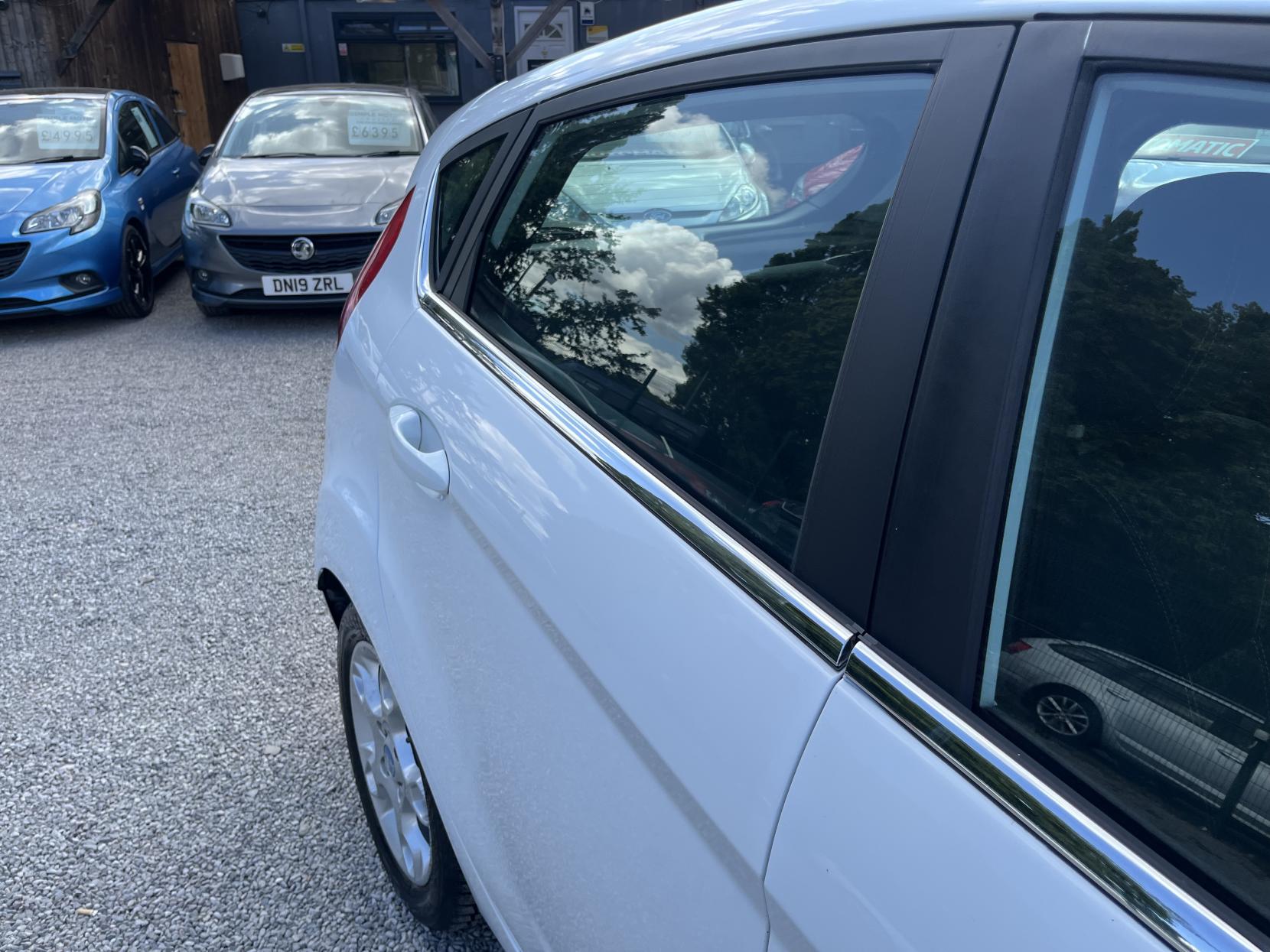 2012 00 FORD FIESTA