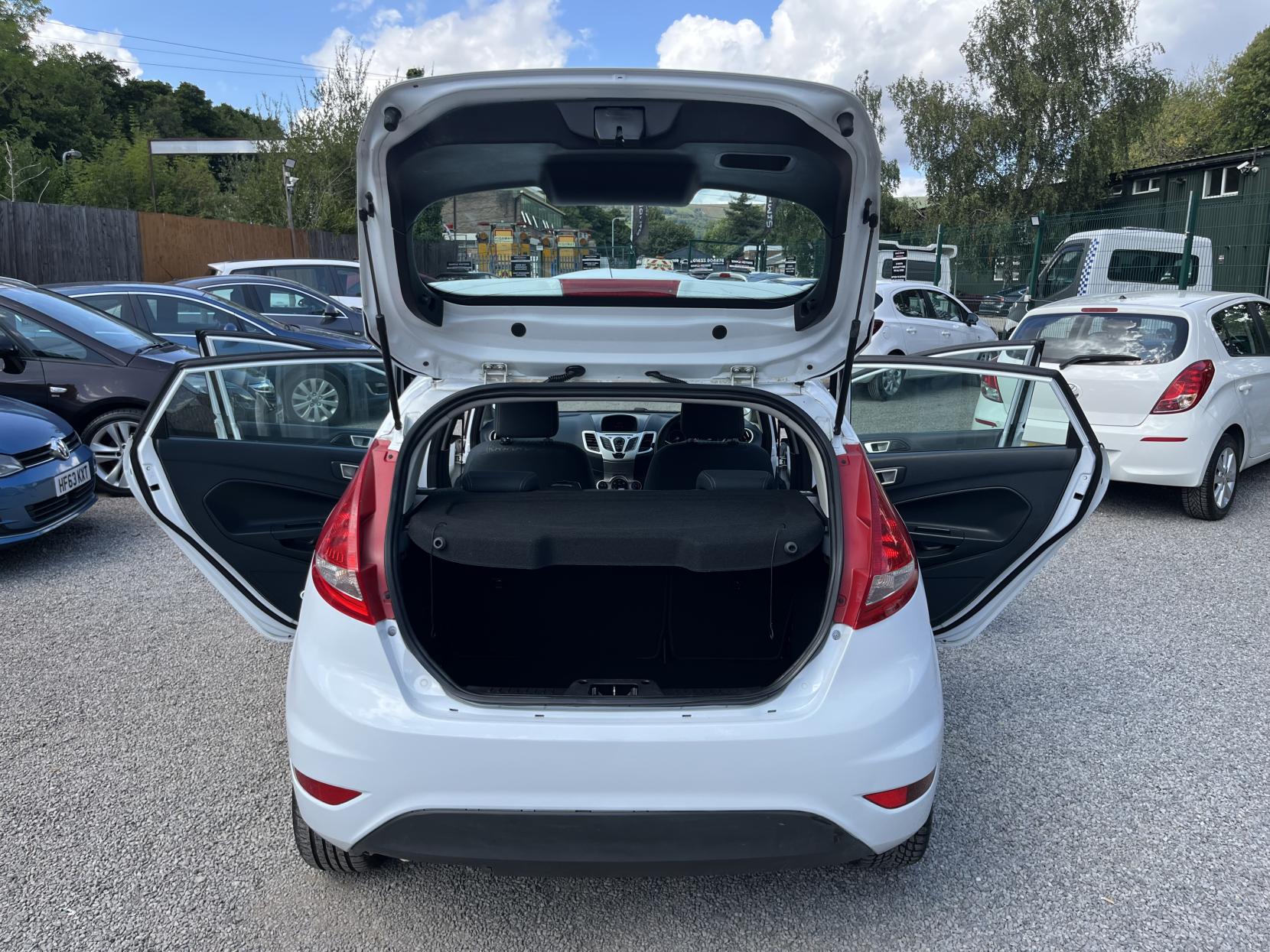 2012 00 FORD FIESTA