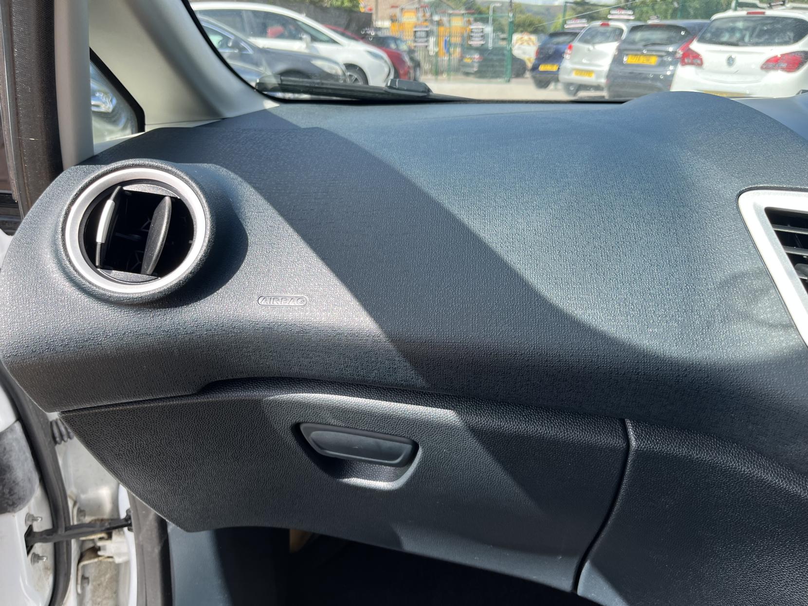 2012 00 FORD FIESTA
