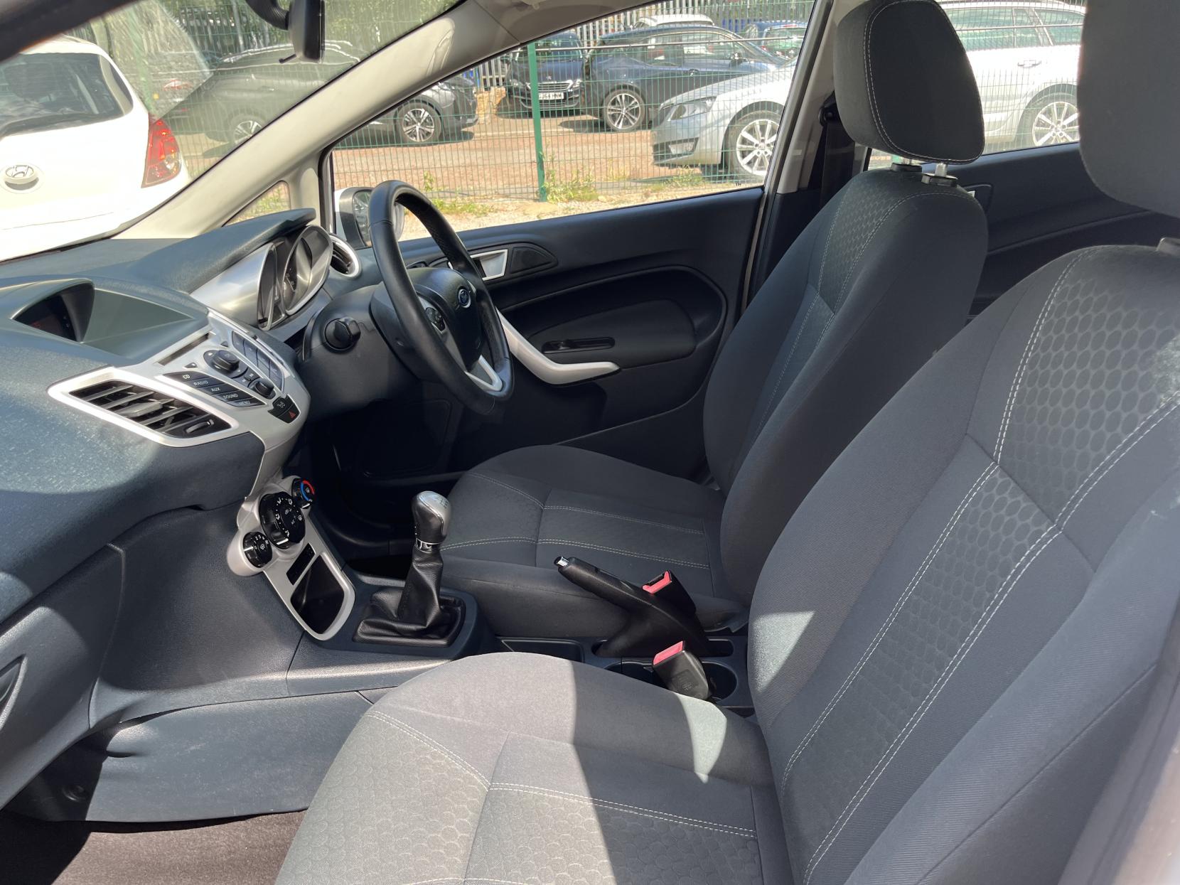 2012 00 FORD FIESTA