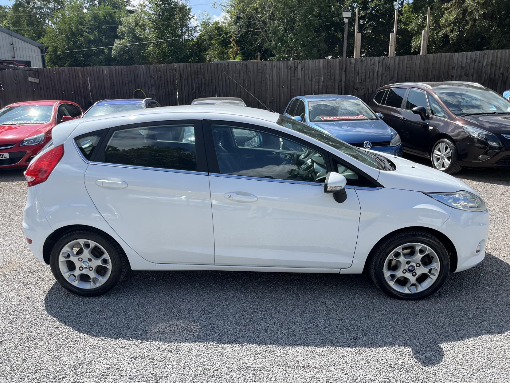 2012 00 FORD FIESTA