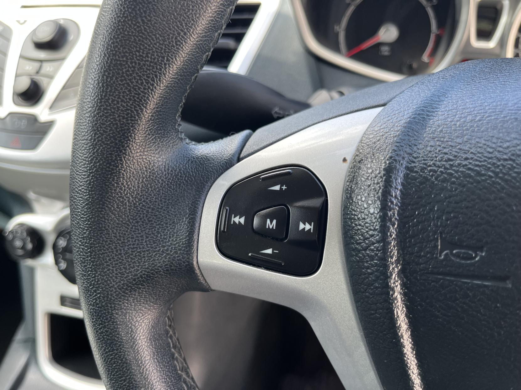 2012 00 FORD FIESTA