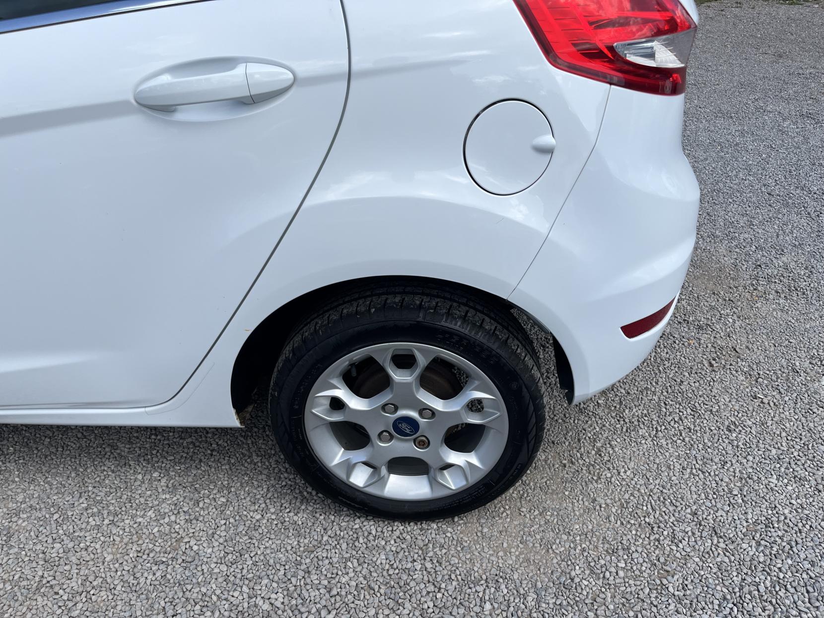 2012 00 FORD FIESTA