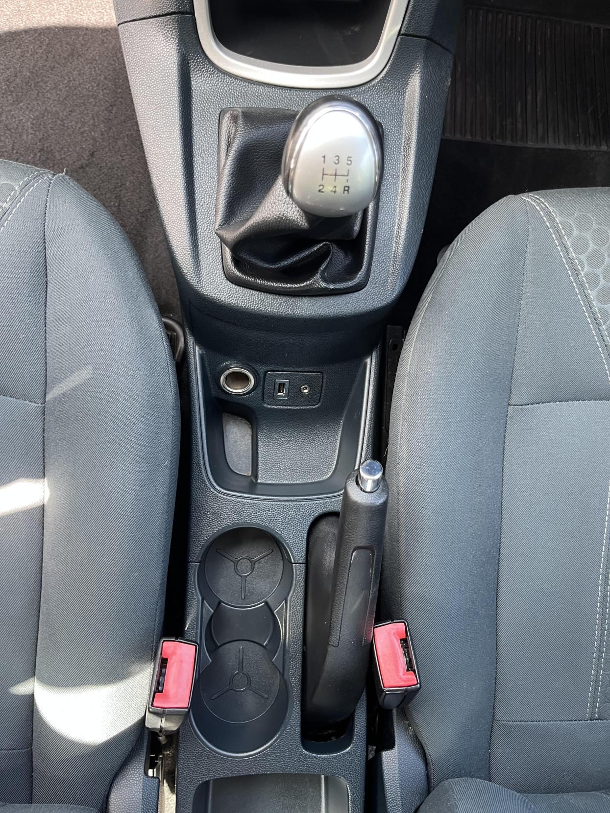 2012 00 FORD FIESTA