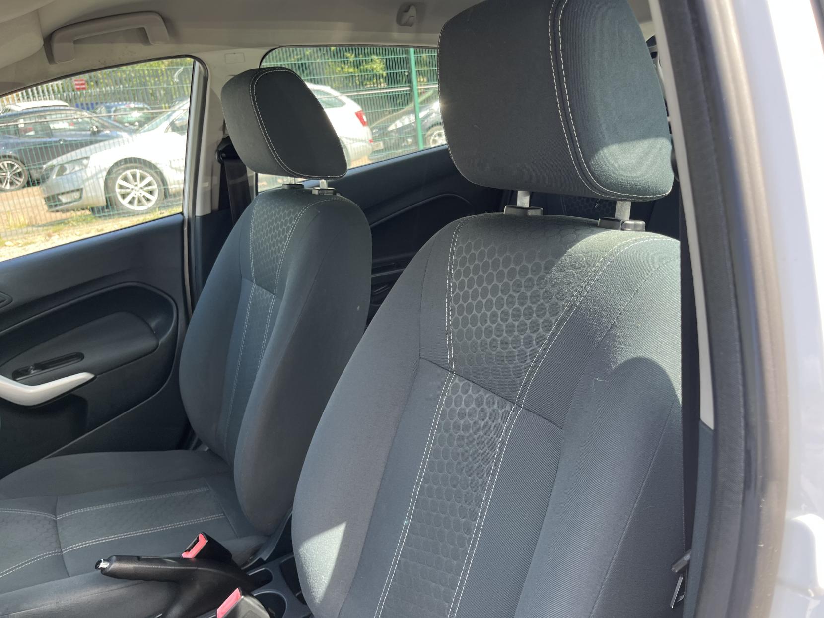 2012 00 FORD FIESTA