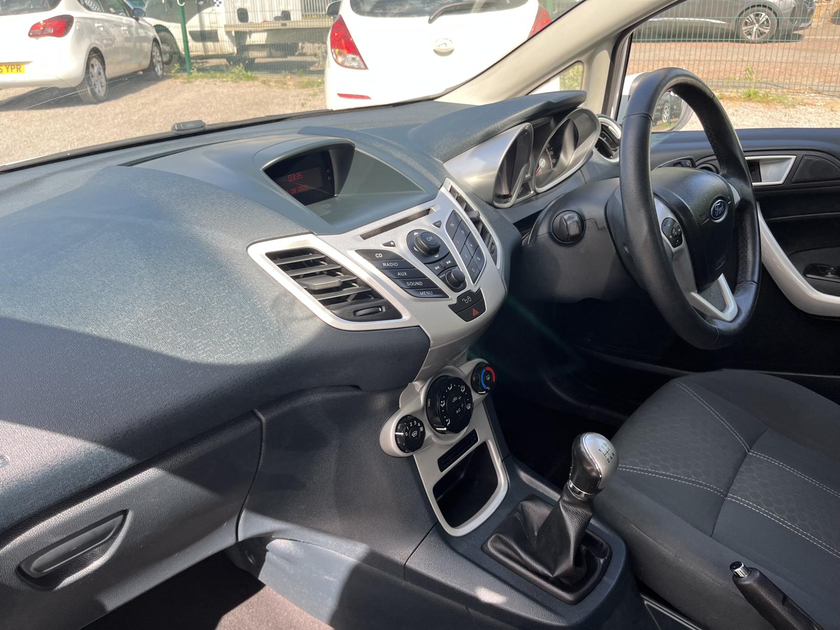 2012 00 FORD FIESTA