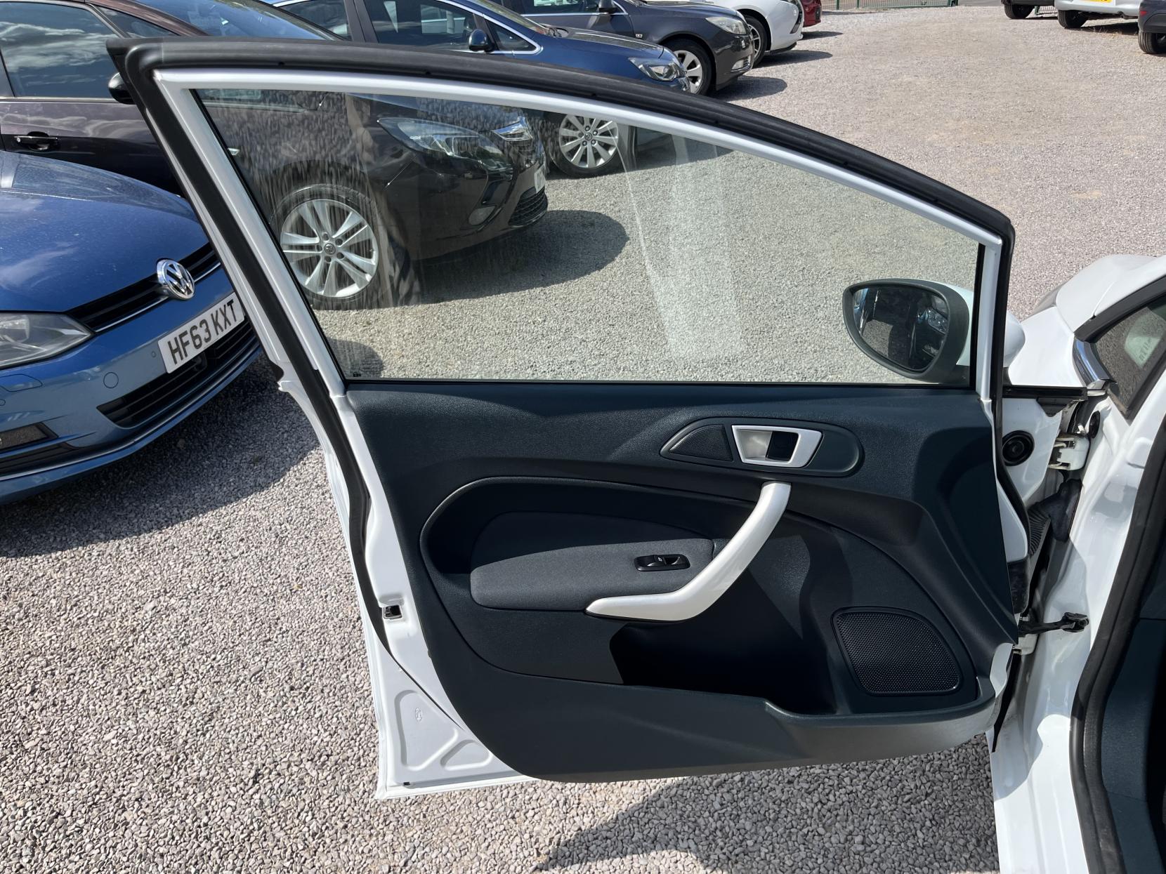 2012 00 FORD FIESTA