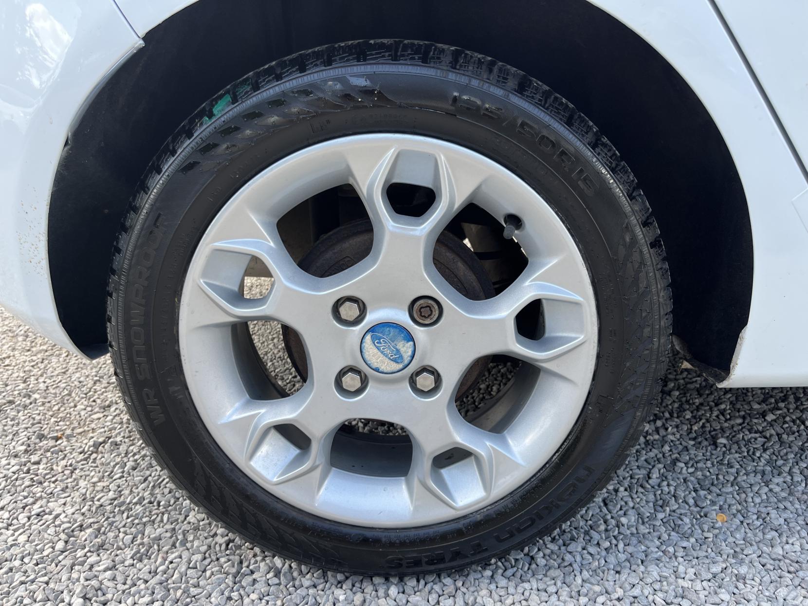 2012 00 FORD FIESTA