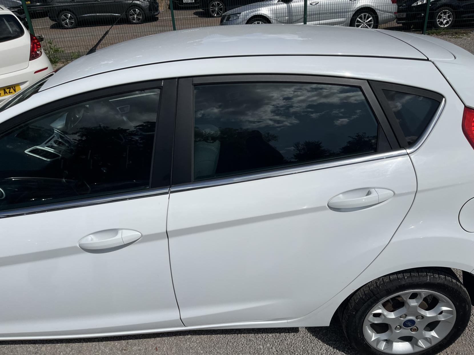 2012 00 FORD FIESTA