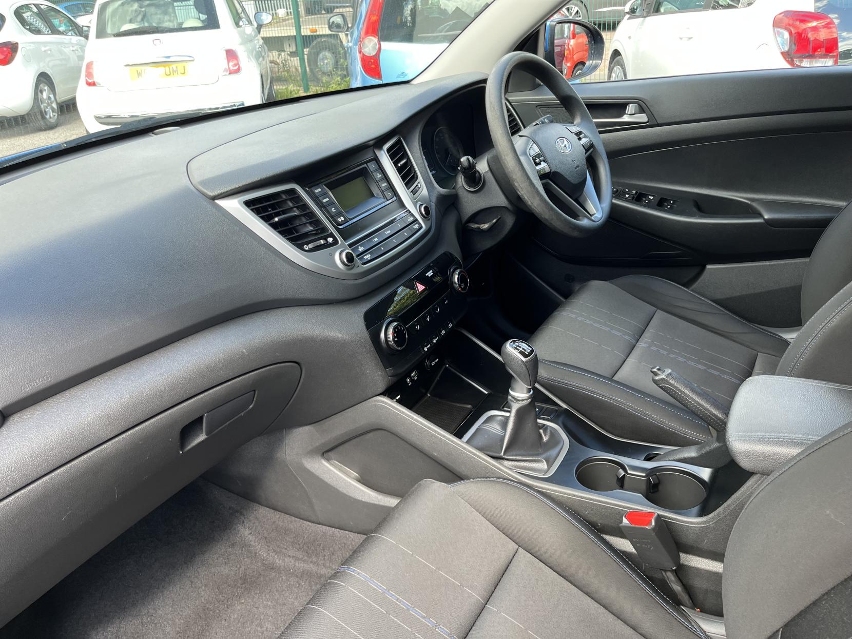 2017 00 HYUNDAI TUCSON
