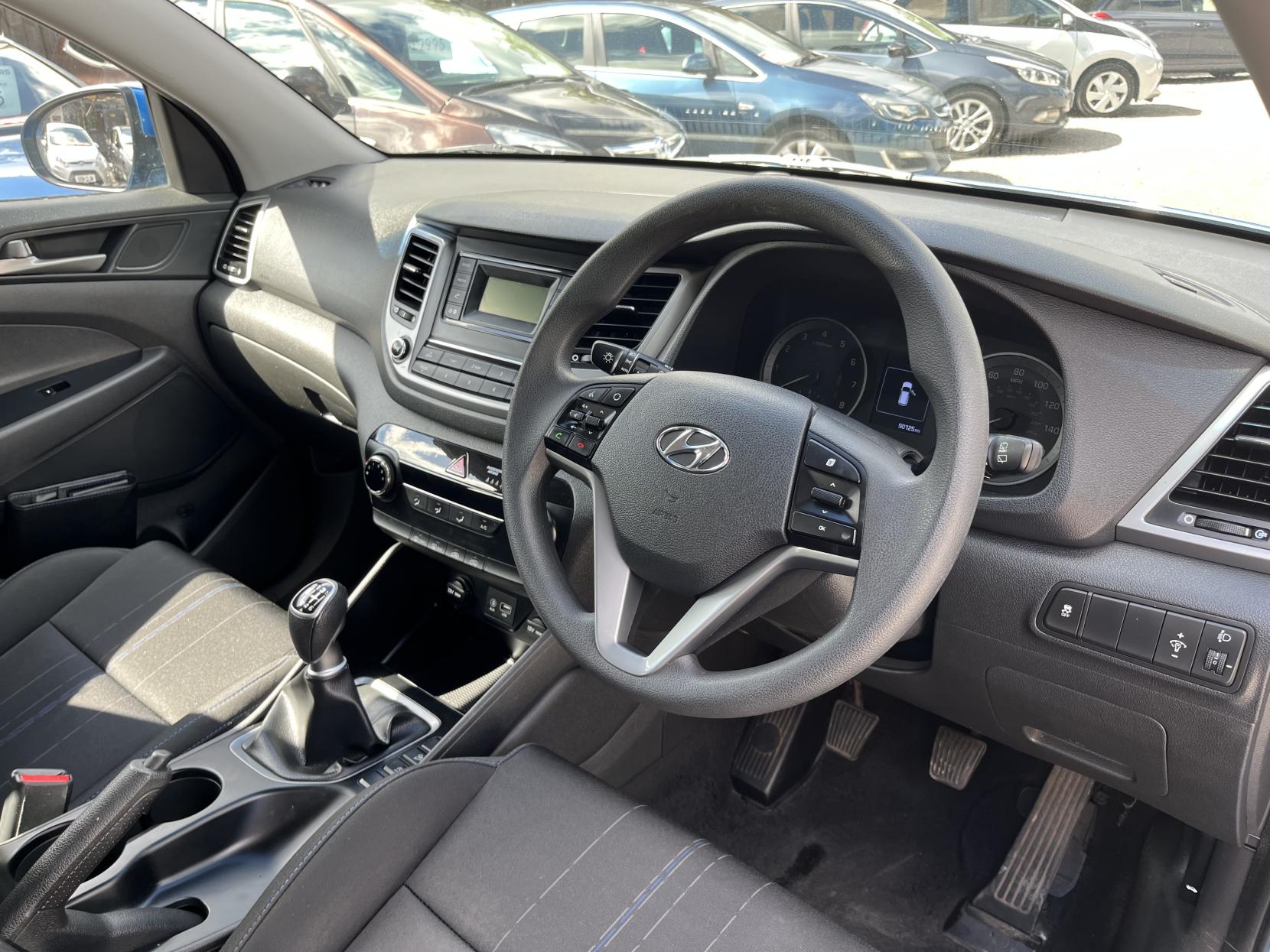 2017 00 HYUNDAI TUCSON