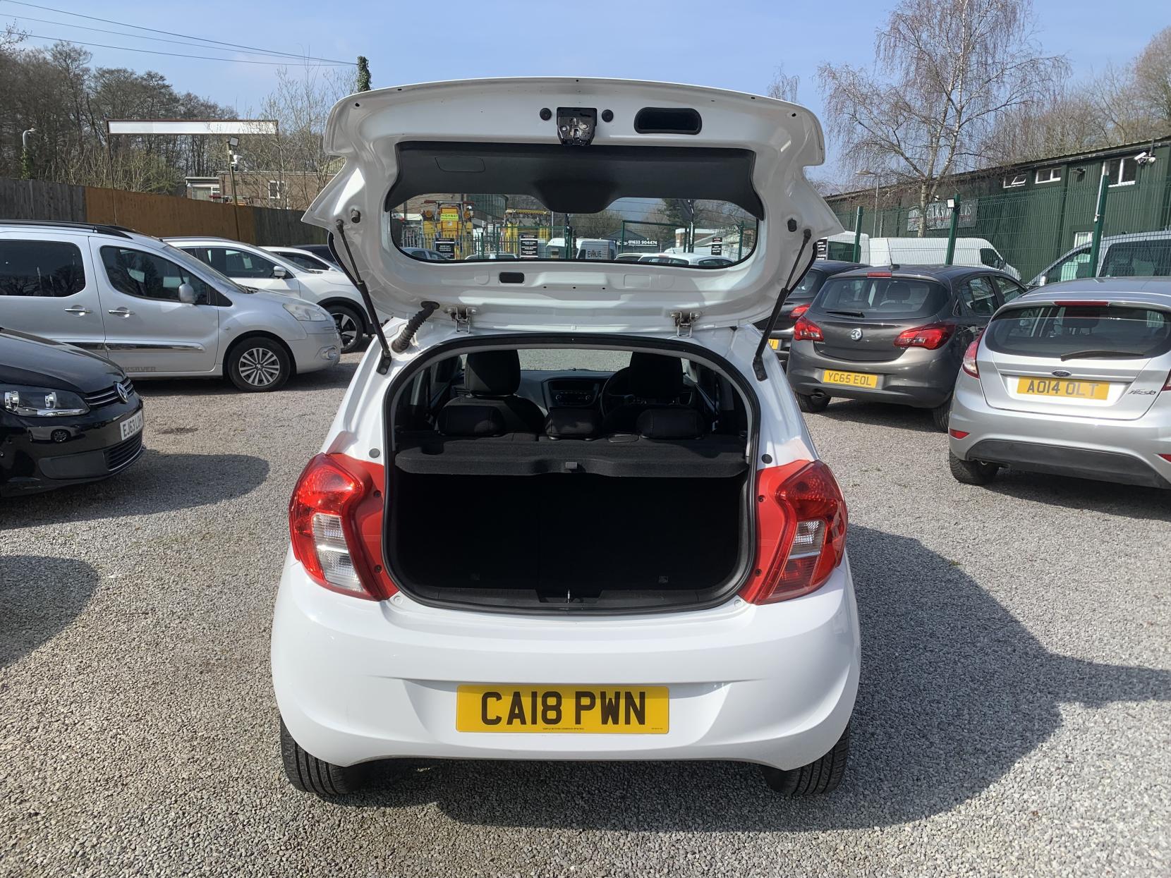 Vauxhall Viva 1.0i SE Hatchback 5dr Petrol Manual Euro 6 (a/c) (73 ps)