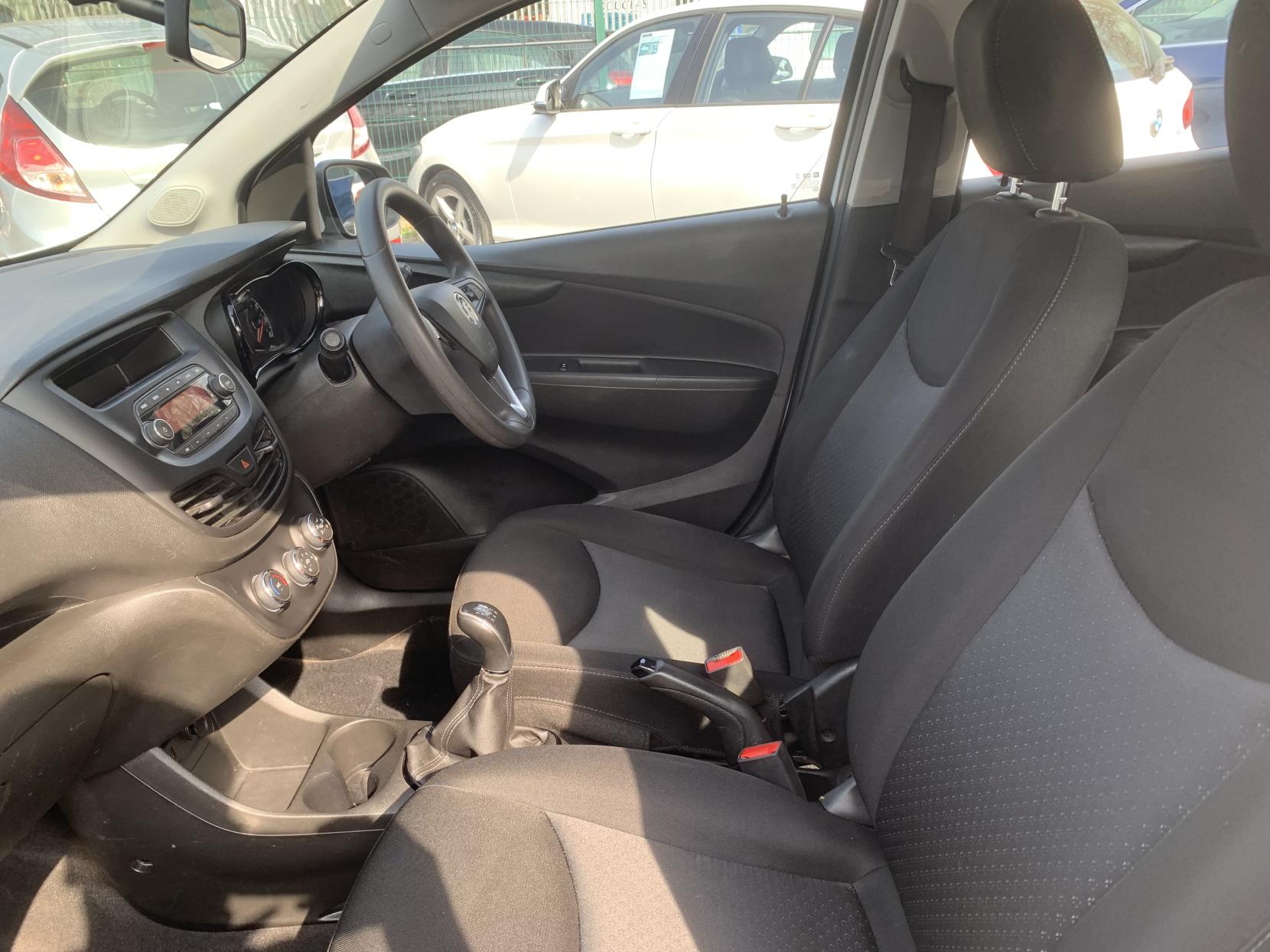 Vauxhall Viva 1.0i SE Hatchback 5dr Petrol Manual Euro 6 (a/c) (73 ps)