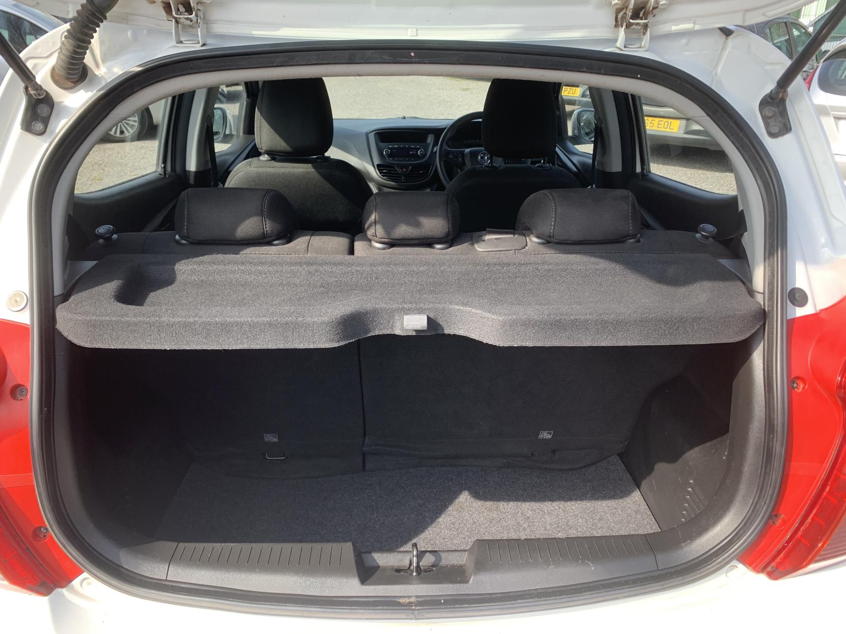 Vauxhall Viva 1.0i SE Hatchback 5dr Petrol Manual Euro 6 (a/c) (73 ps)