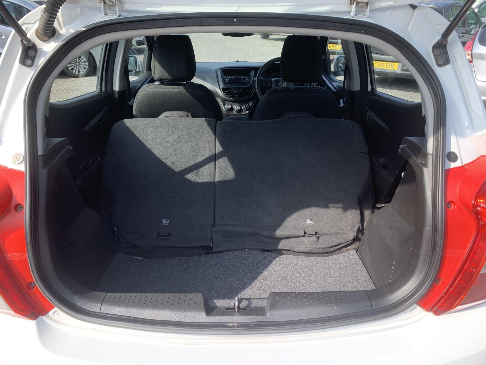 Vauxhall Viva 1.0i SE Hatchback 5dr Petrol Manual Euro 6 (a/c) (73 ps)