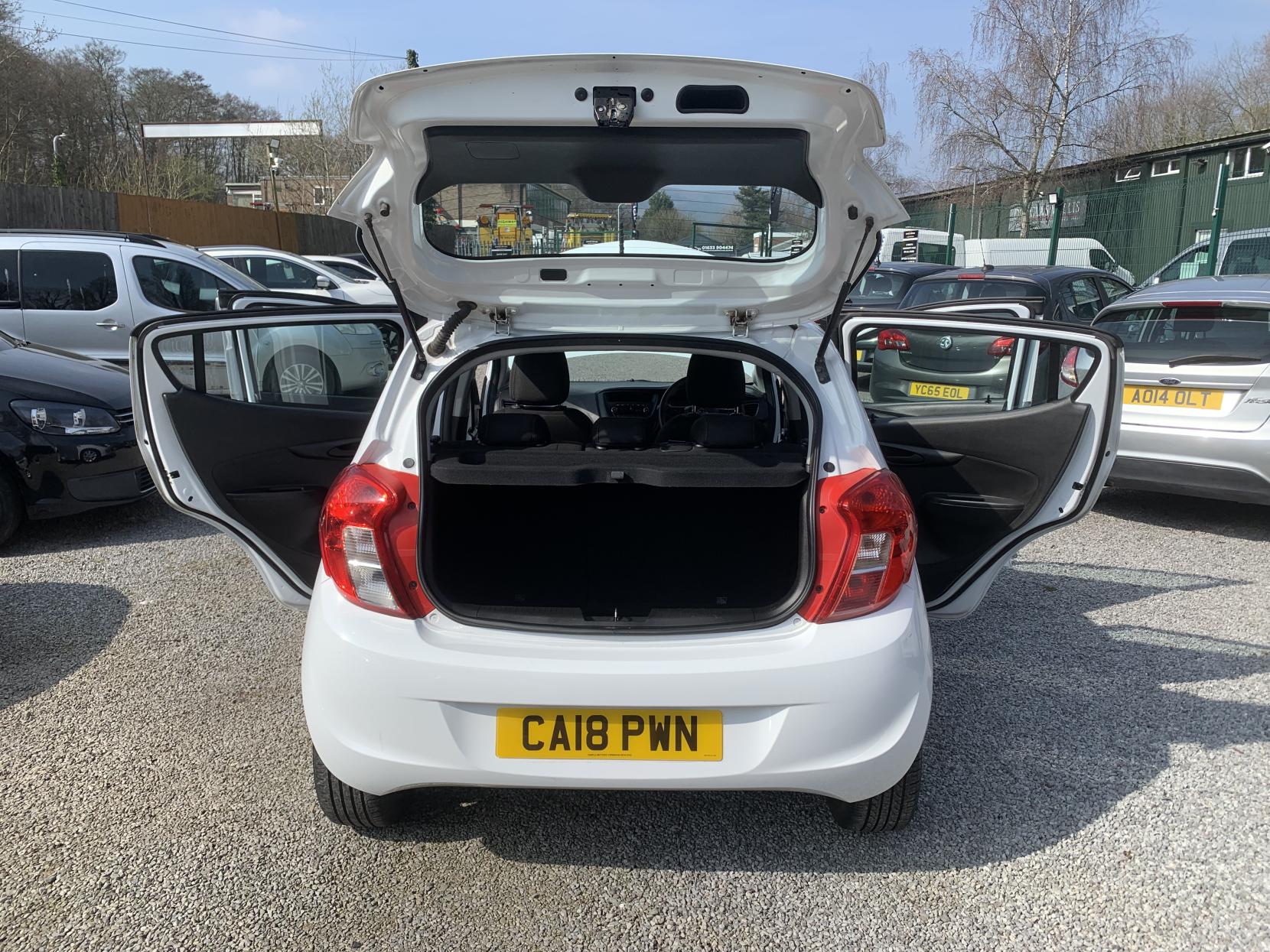 Vauxhall Viva 1.0i SE Hatchback 5dr Petrol Manual Euro 6 (a/c) (73 ps)