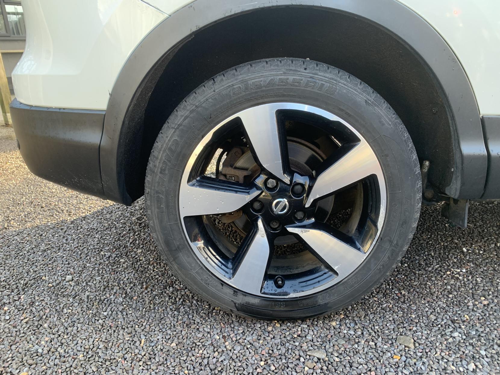 Nissan Qashqai 1.5 dCi N-Connecta SUV 5dr Diesel Manual 2WD Euro 6 (s/s) (110 ps)