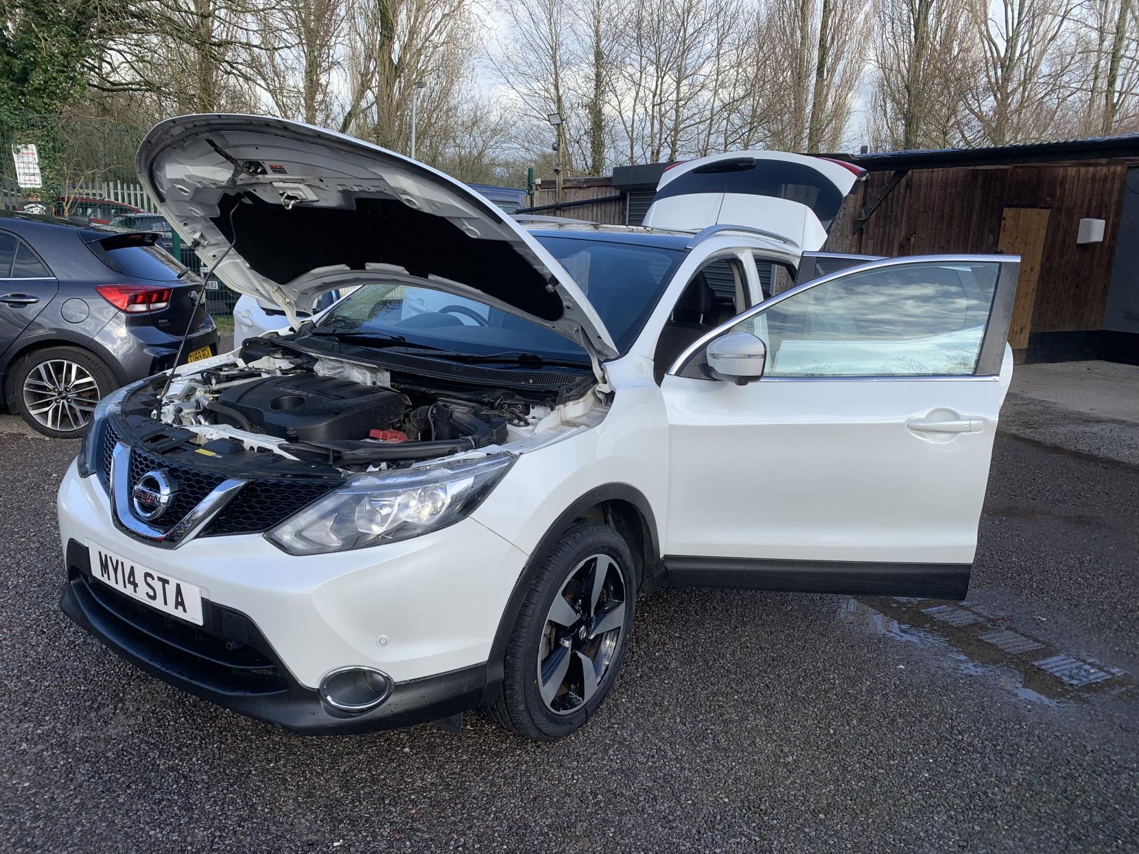 Nissan Qashqai 1.5 dCi N-Connecta SUV 5dr Diesel Manual 2WD Euro 6 (s/s) (110 ps)