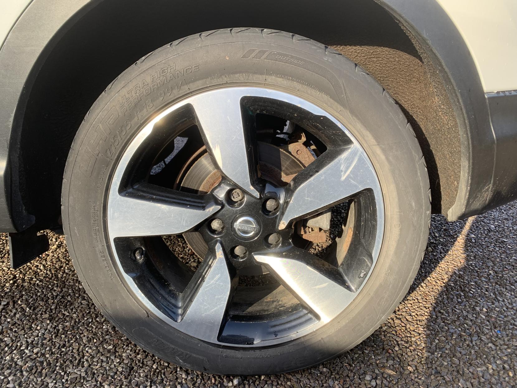 Nissan Qashqai 1.5 dCi N-Connecta SUV 5dr Diesel Manual 2WD Euro 6 (s/s) (110 ps)