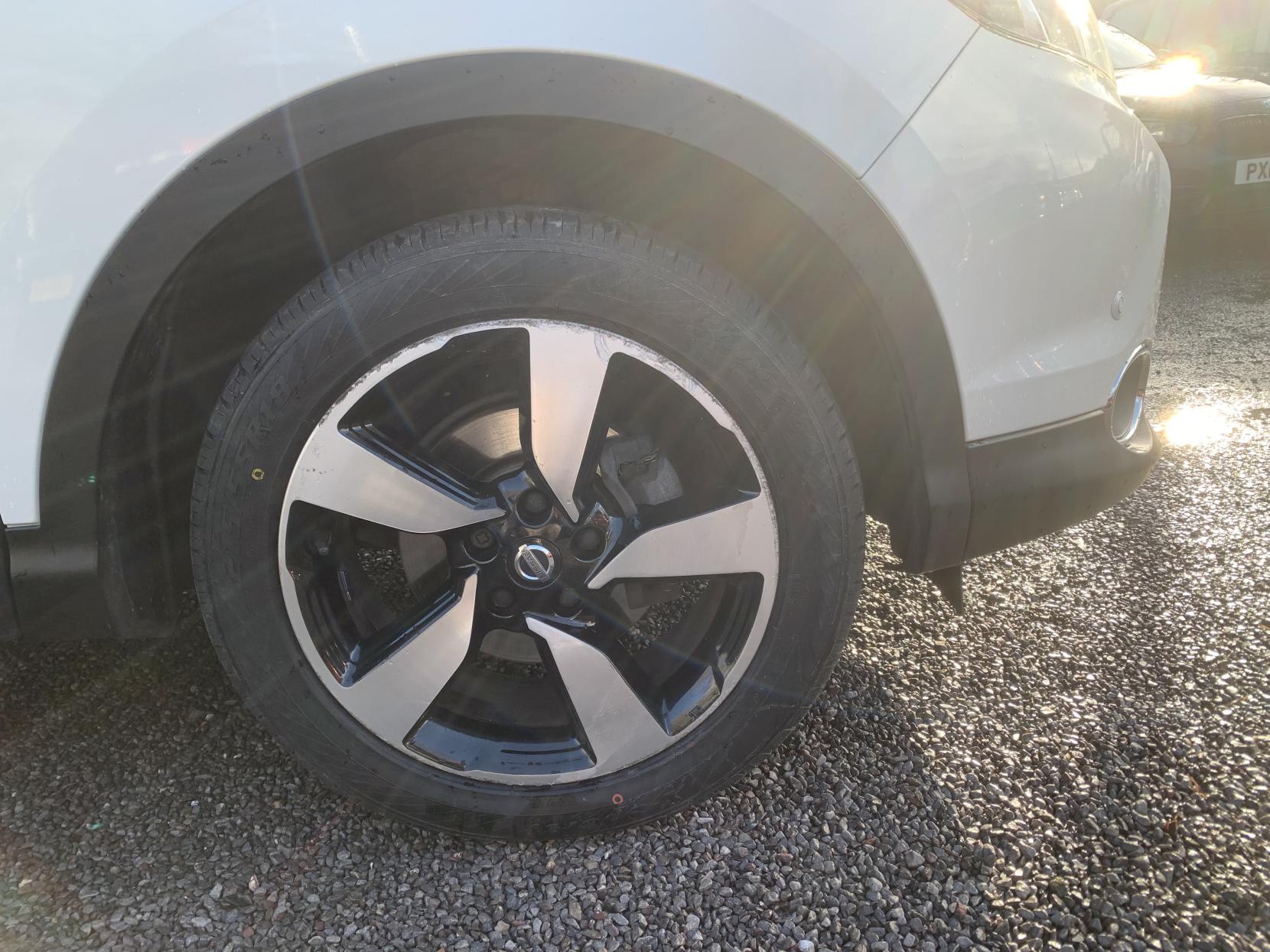 Nissan Qashqai 1.5 dCi N-Connecta SUV 5dr Diesel Manual 2WD Euro 6 (s/s) (110 ps)