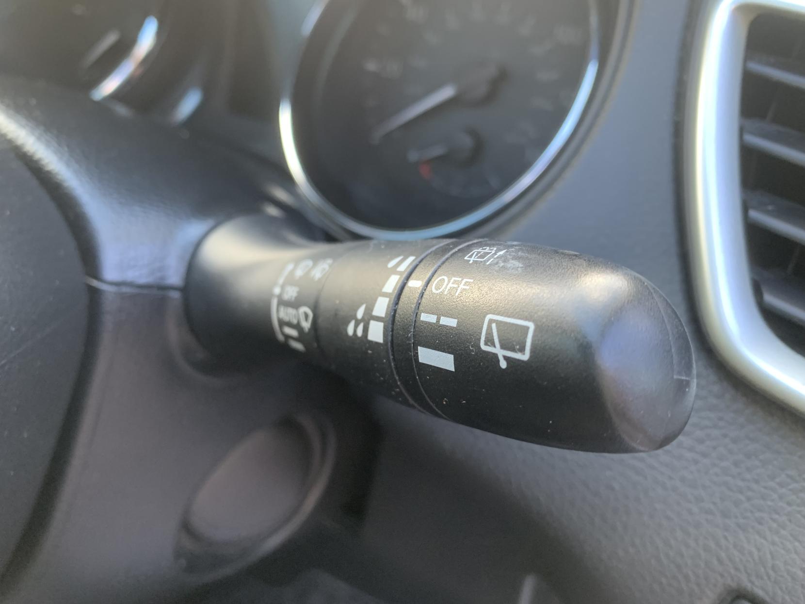 Nissan Qashqai 1.5 dCi N-Connecta SUV 5dr Diesel Manual 2WD Euro 6 (s/s) (110 ps)