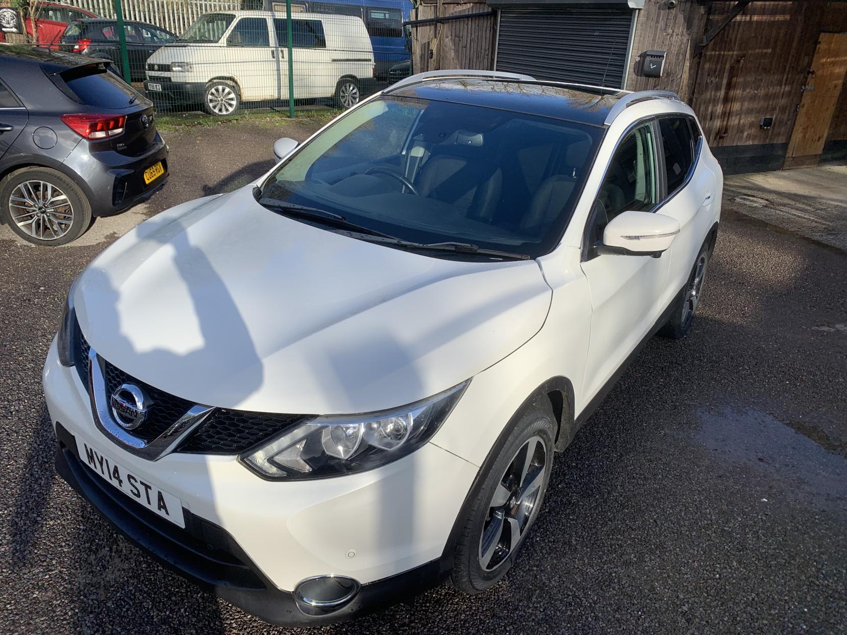 Nissan Qashqai 1.5 dCi N-Connecta SUV 5dr Diesel Manual 2WD Euro 6 (s/s) (110 ps)