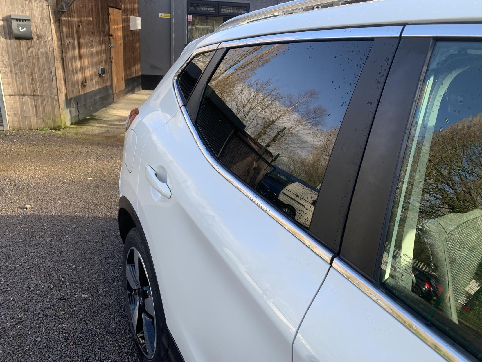 Nissan Qashqai 1.5 dCi N-Connecta SUV 5dr Diesel Manual 2WD Euro 6 (s/s) (110 ps)