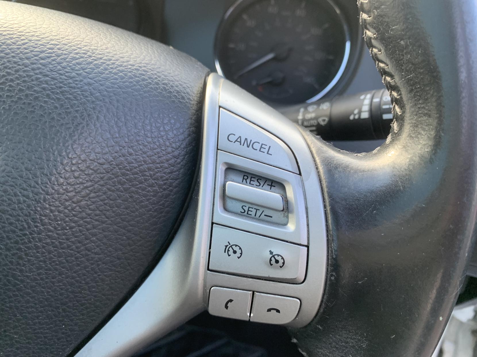 Nissan Qashqai 1.5 dCi N-Connecta SUV 5dr Diesel Manual 2WD Euro 6 (s/s) (110 ps)