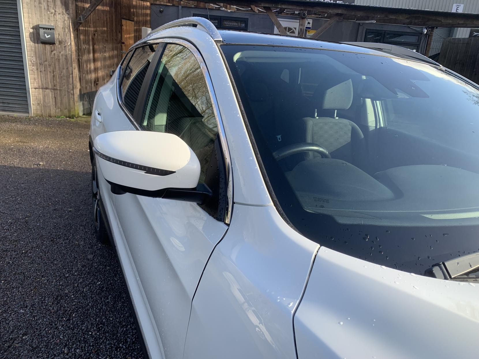 Nissan Qashqai 1.5 dCi N-Connecta SUV 5dr Diesel Manual 2WD Euro 6 (s/s) (110 ps)