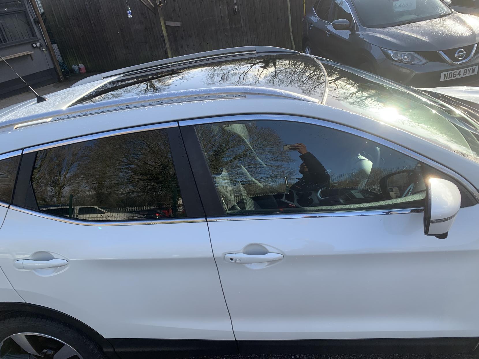 Nissan Qashqai 1.5 dCi N-Connecta SUV 5dr Diesel Manual 2WD Euro 6 (s/s) (110 ps)