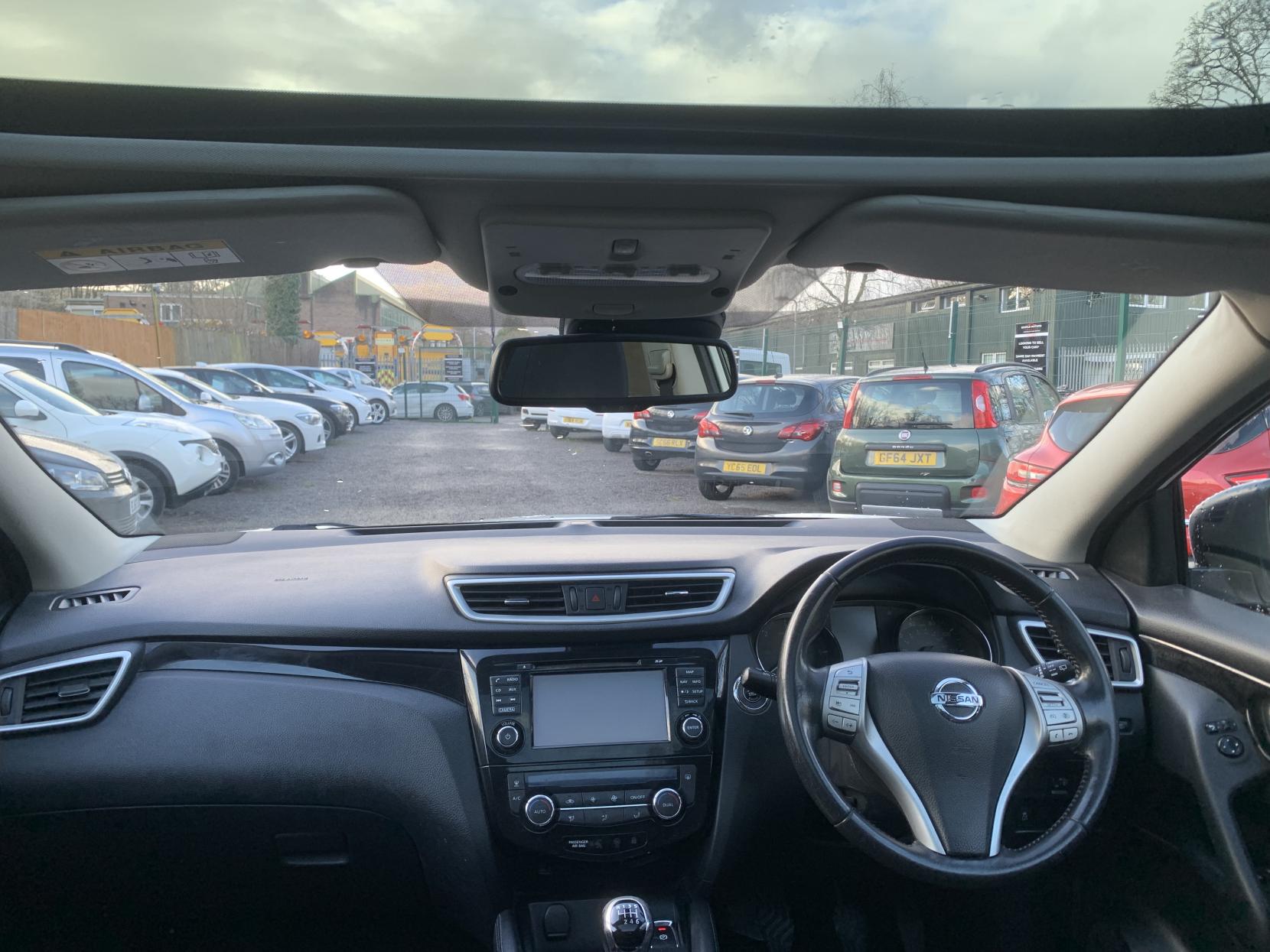 Nissan Qashqai 1.5 dCi N-Connecta SUV 5dr Diesel Manual 2WD Euro 6 (s/s) (110 ps)